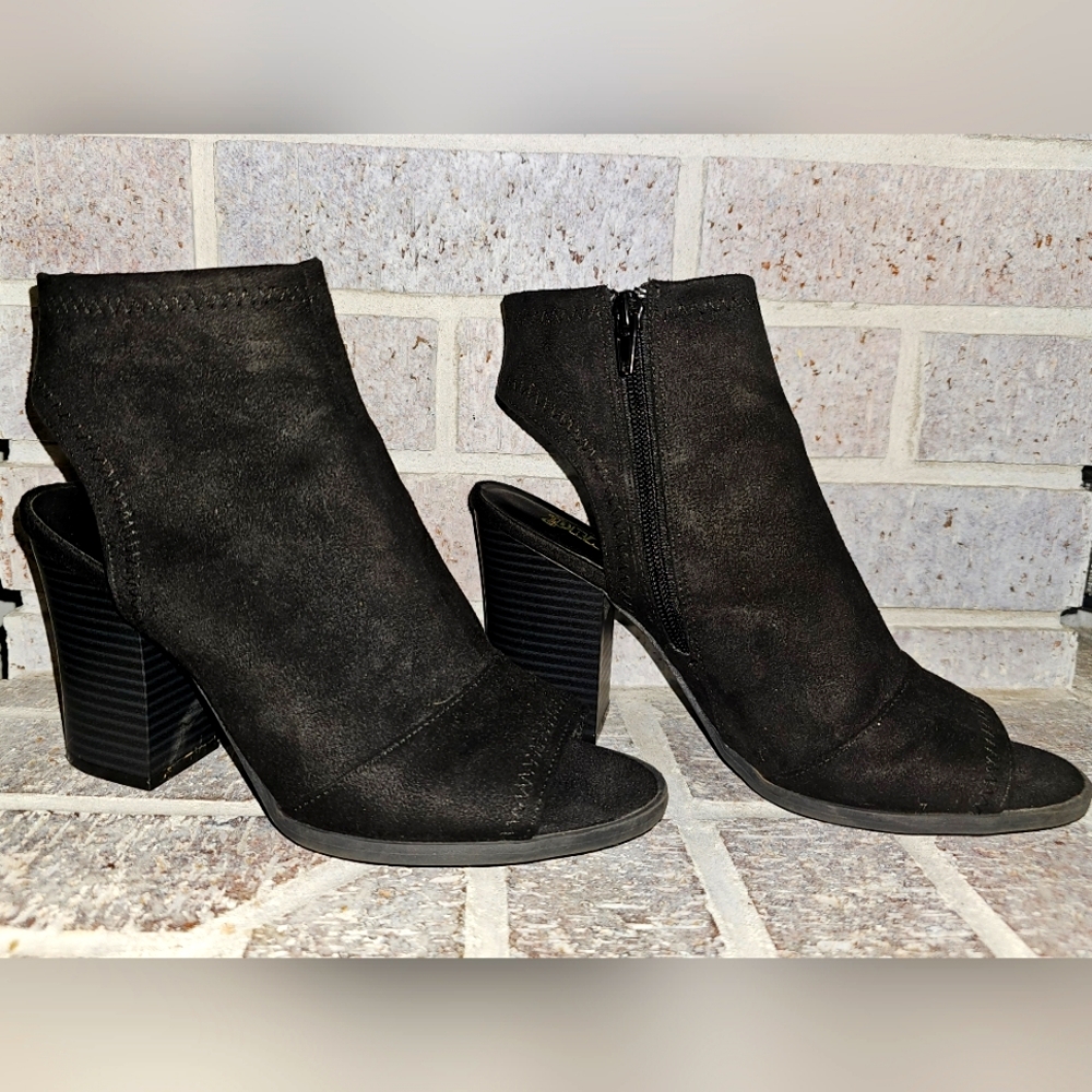Brash woman's 4 inch heel black open toe shoes